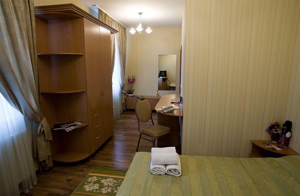 Гостиница Siesta Киев Sofiivska Borshchahivka Экстерьер фото